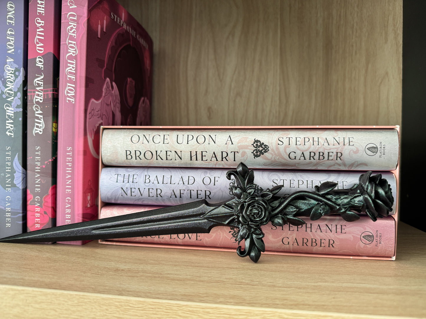 Rose Court Dagger - Green Titanium